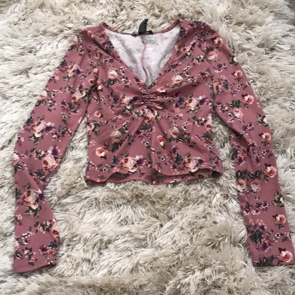 LONG SLEEVE FLOWER CROP TOP